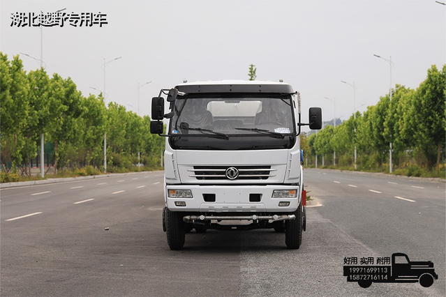 4 × 2 Light Truck 8 ကုဗမီတာအစွမ်းထက်မိလ်လာ Searition Truck_2 သန့်ရှင်းသောမိလ်လာသန့်ရှင်းရေးဆိုင်ရာ senitation truck truck DF Mice Micro Crackpower Micro ကုန်တင်ကား