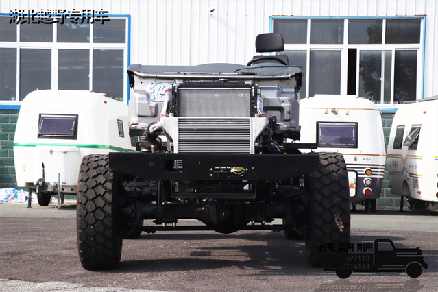 4 × 4 စိတ်ကြိုက်လေးဘီးကား Drive ကိုလမ်းအထူးကု chassis_front 5 တန် 5 တန်နှင့်နောက်ဘက် 7 တန် left အမျိုးအစား 4 chassis_four-wheel drive နောက်ဘက်တစ်ခုတည်းတာယာကြိုးတစ်ချောင်း