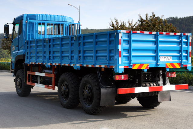 Yuchai 340 HP 6×6 ကိုယ်ထည်ကို မွမ်းမံထားသော ကုန်တင်ထုတ်လုပ်သူ_စိတ်ကြိုက် 15/20/25/30/35/40 တန်ကုန်တင်ကုန်တင်ကား price_6×4 Cummins/4×4 Weichai DF Classic dump level II ပလပ်ဖောင်းပုံစံထည့်သွင်းမှု အရောင်းဖုန်း